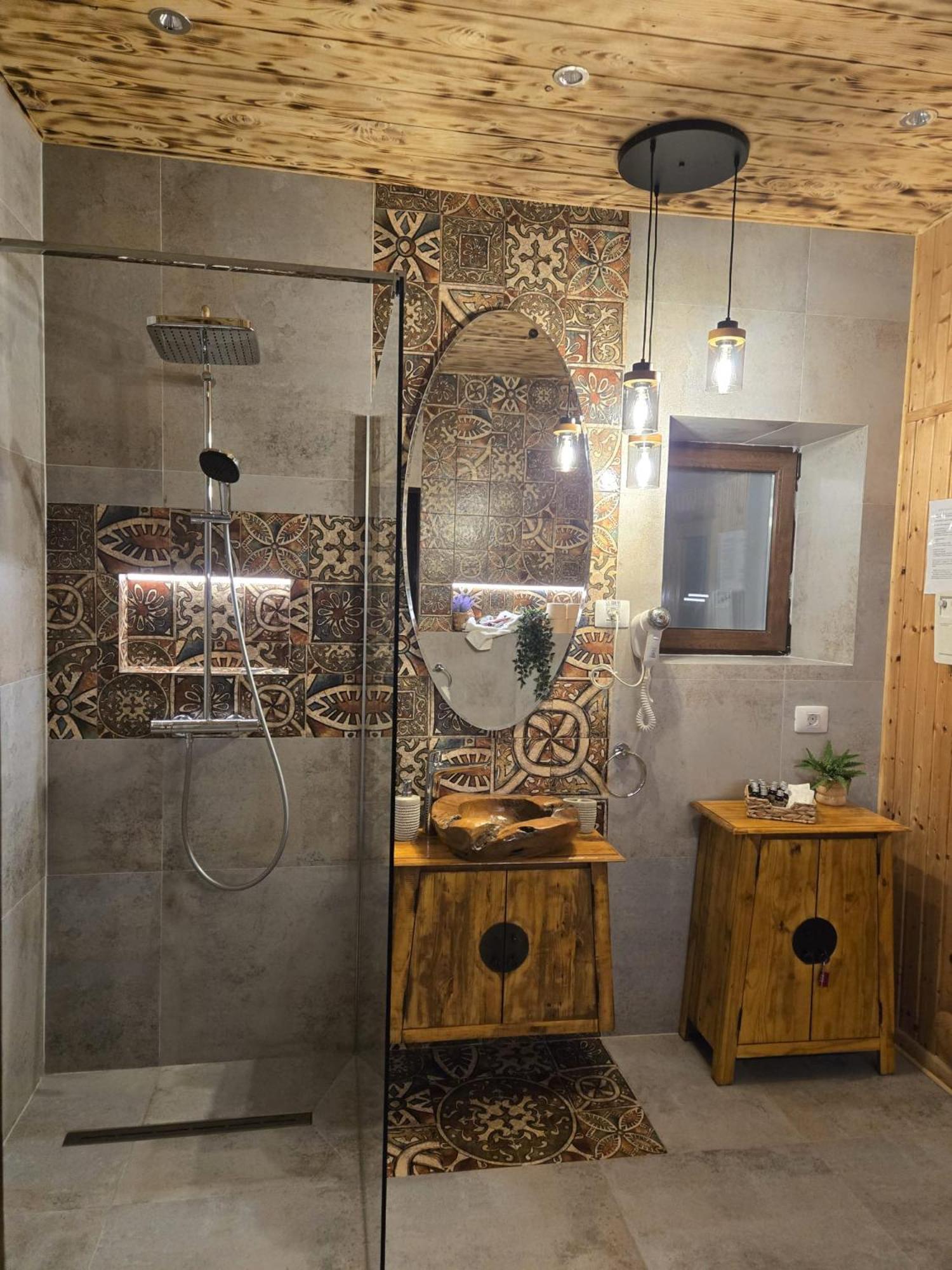 DRUMUL DOMNISORILOR c Buşteni Exterior foto